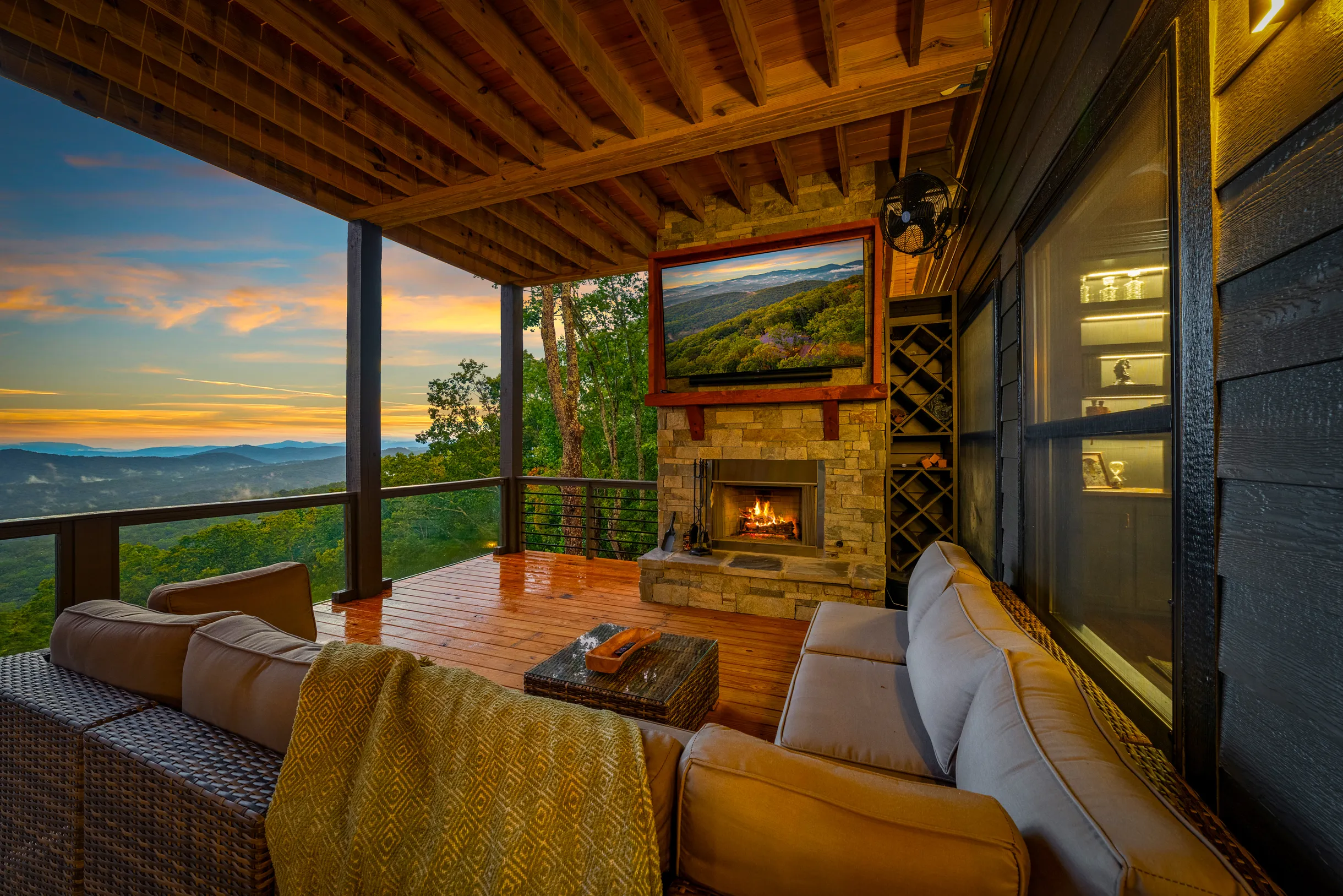 Blue Ridge Luxe, 180 Mtn Views, Sunsets, Sauna, Spa #119