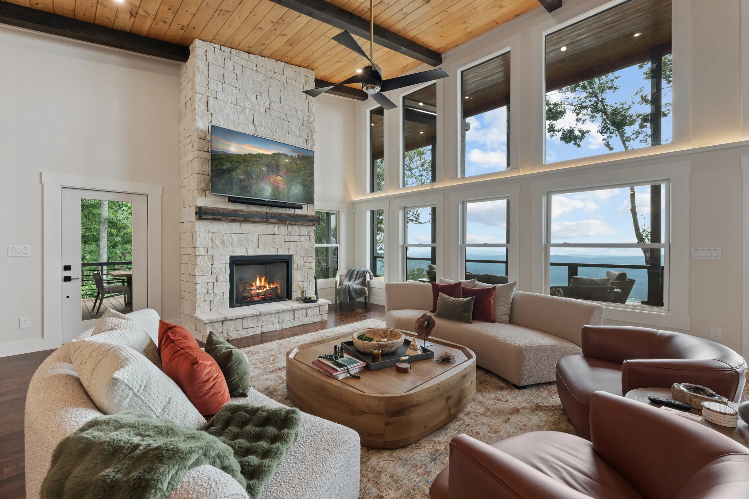 Blue Ridge Luxe, 180 Mtn Views, Sunsets, Sauna, Spa #83