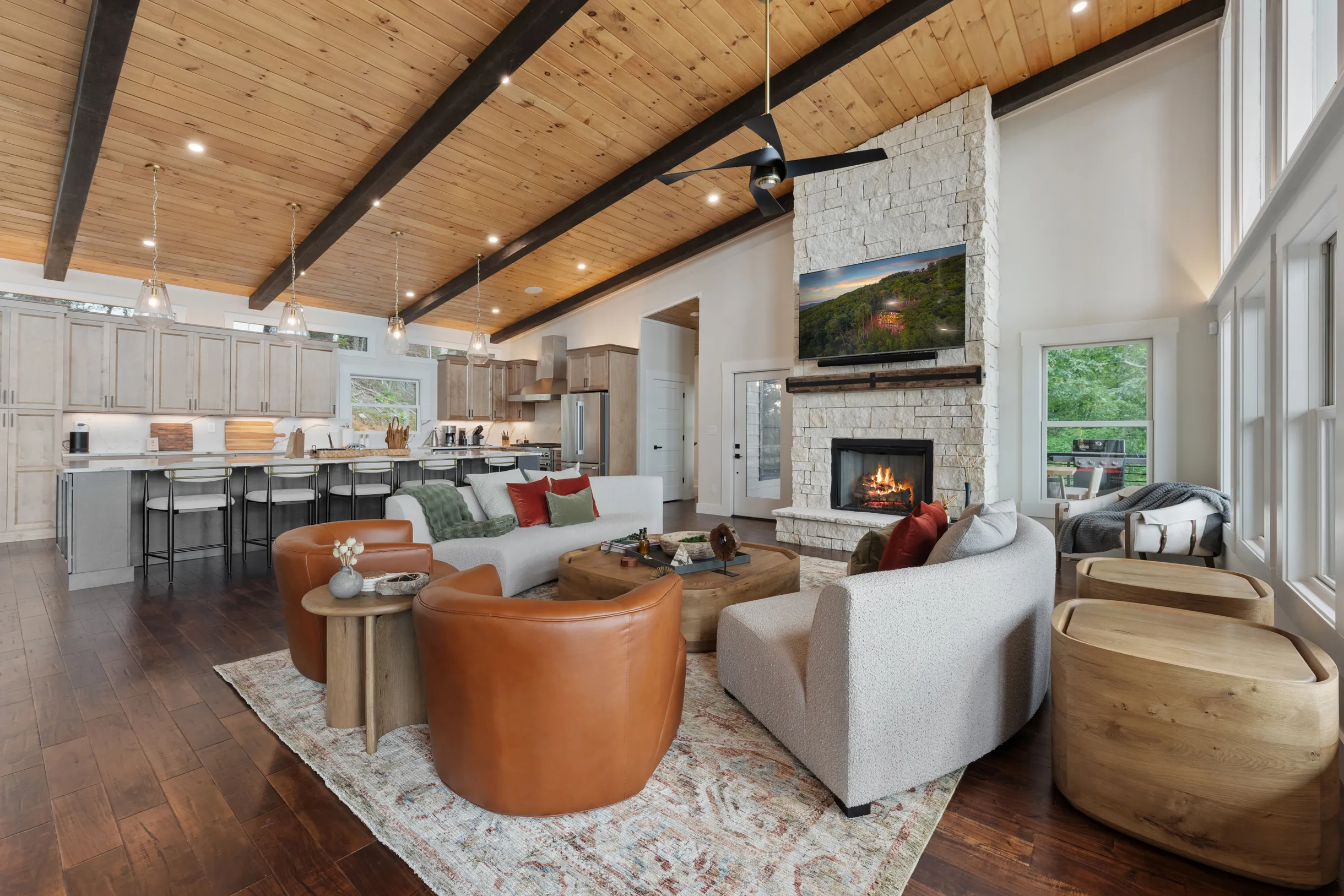 Blue Ridge Luxe, 180 Mtn Views, Sunsets, Sauna, Spa #116