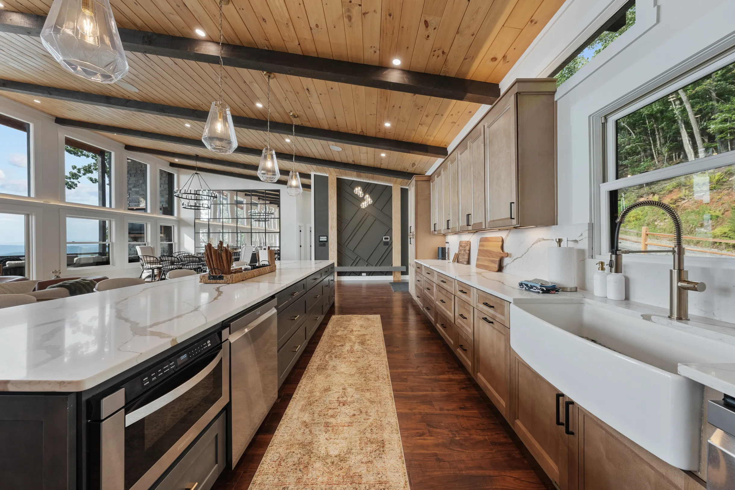 Blue Ridge Luxe, 180 Mtn Views, Sunsets, Sauna, Spa #122