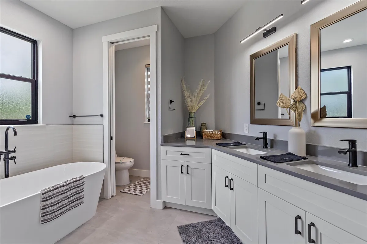 Wander Bradenton Waterfront #10