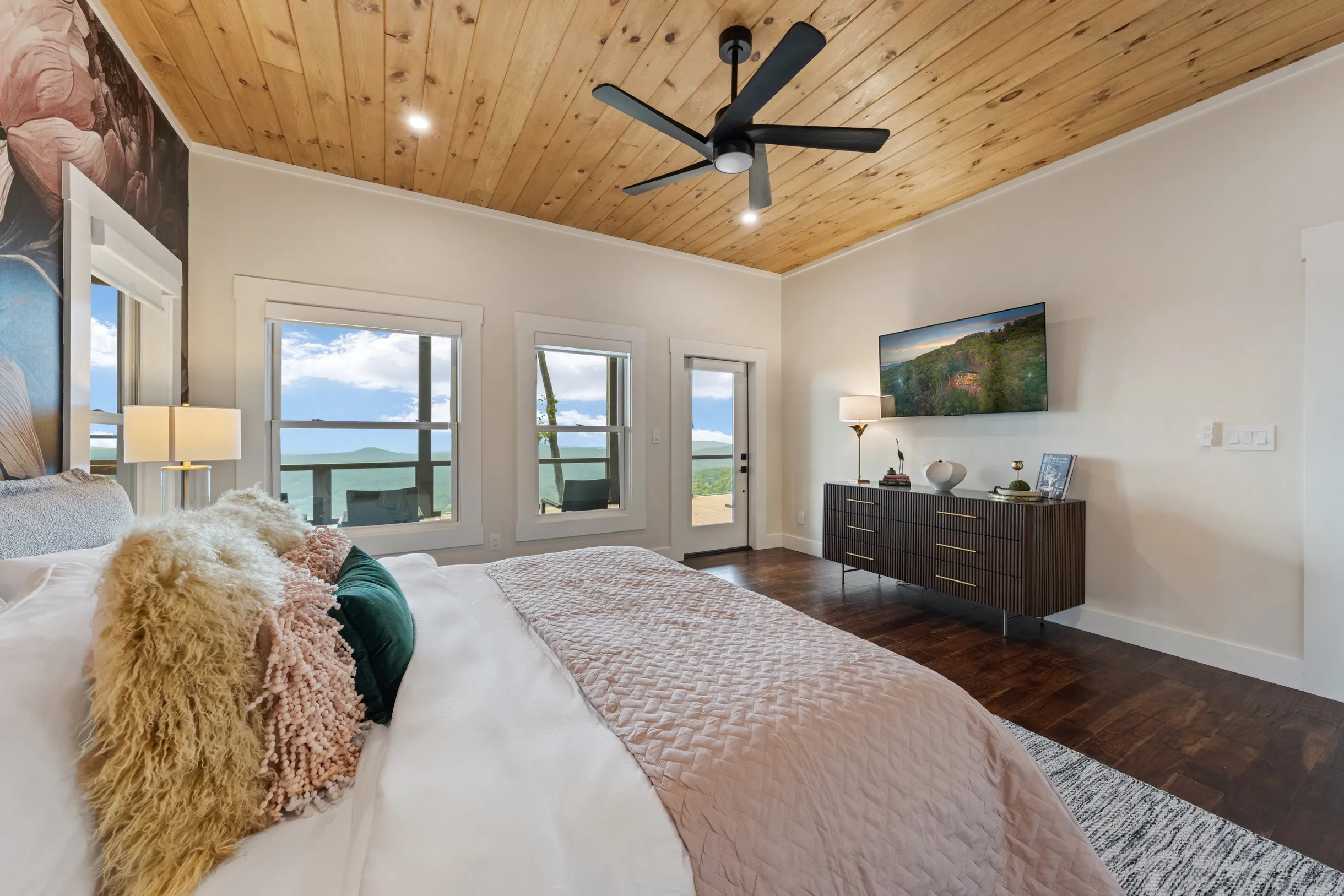 Blue Ridge Luxe, 180 Mtn Views, Sunsets, Sauna, Spa #98