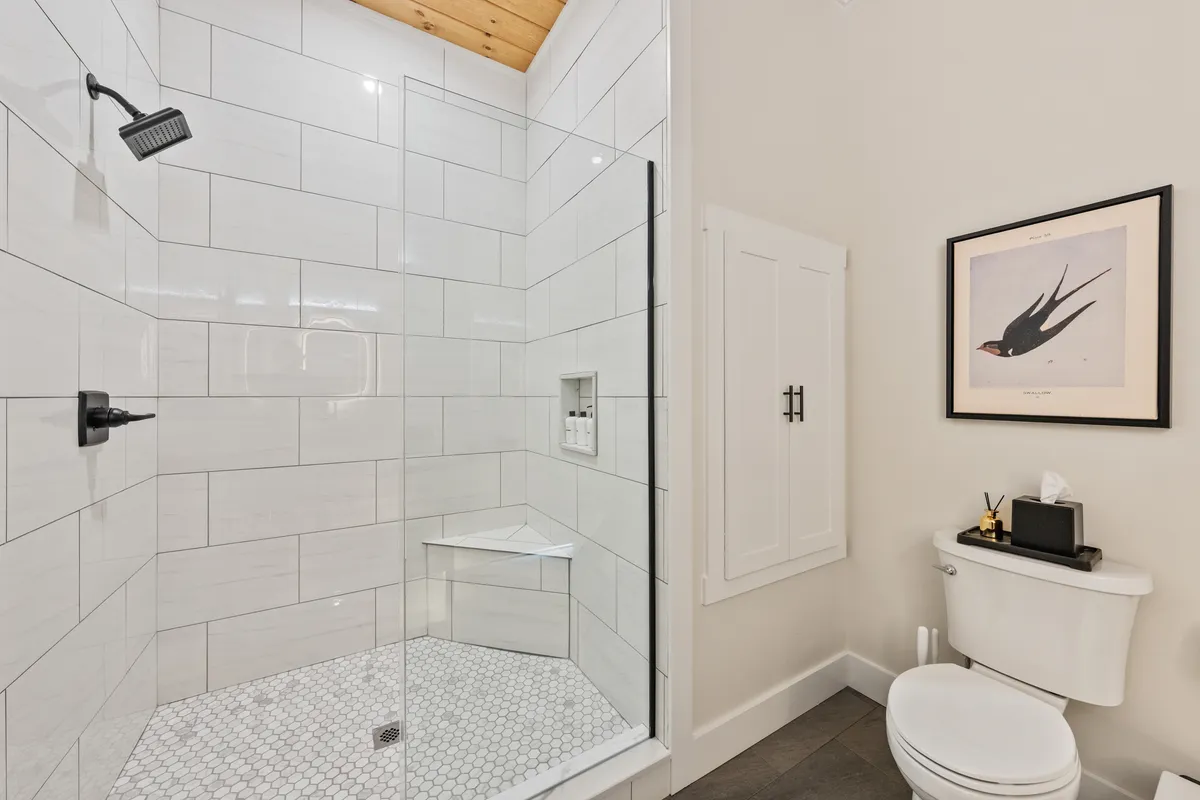 Wander Mineral Bluff