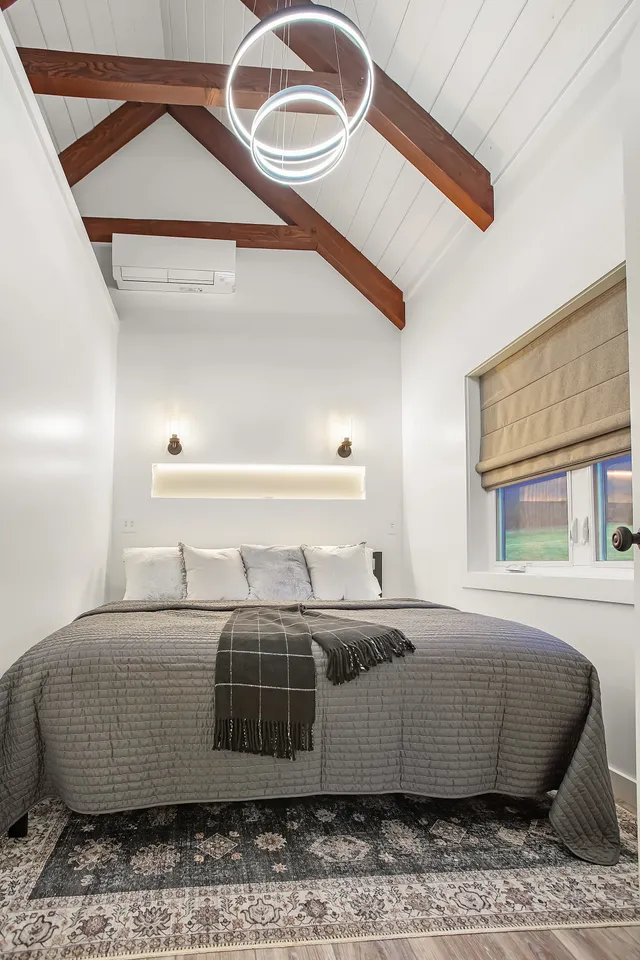 Bedroom image 1