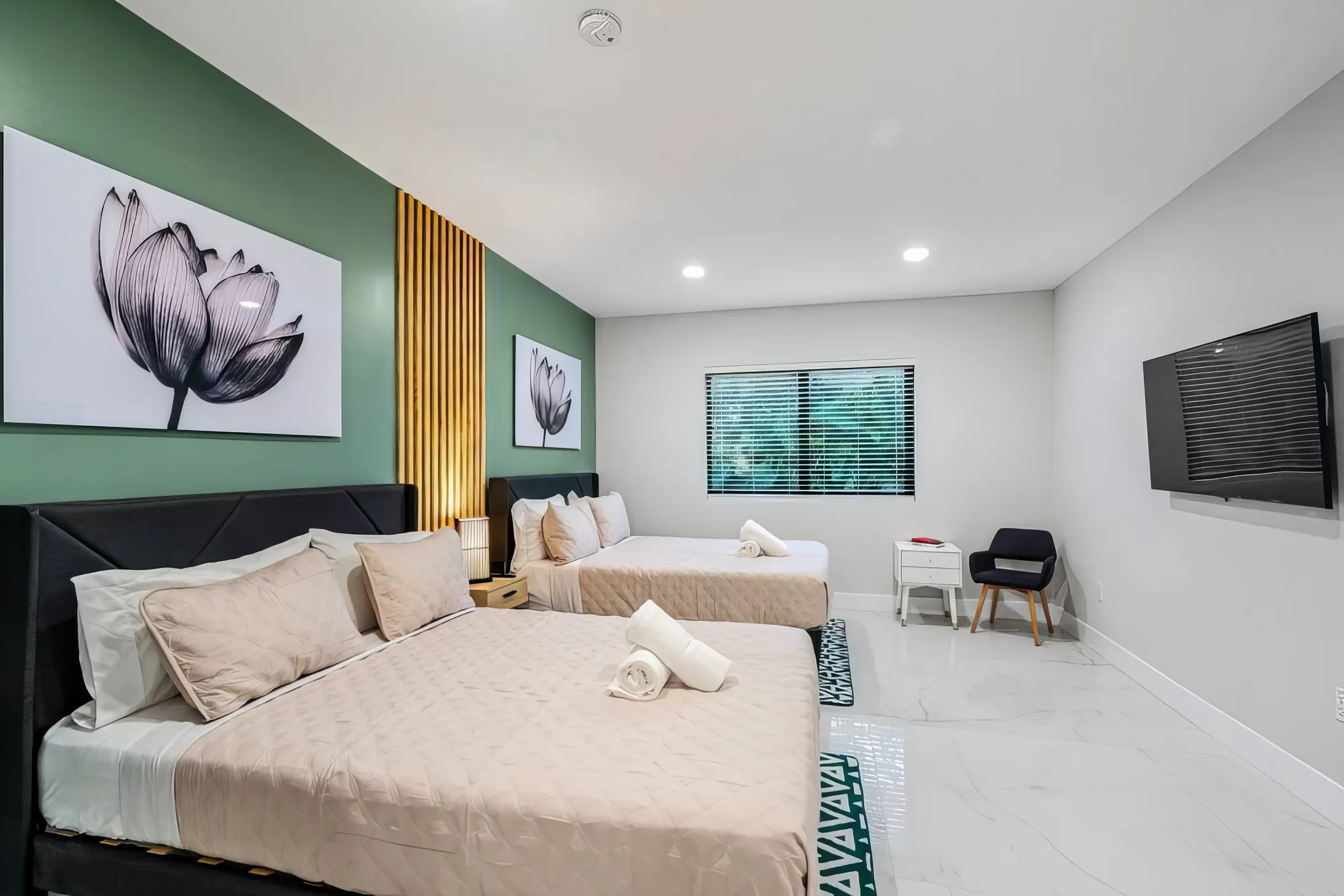 Wander Biscayne Palms #32