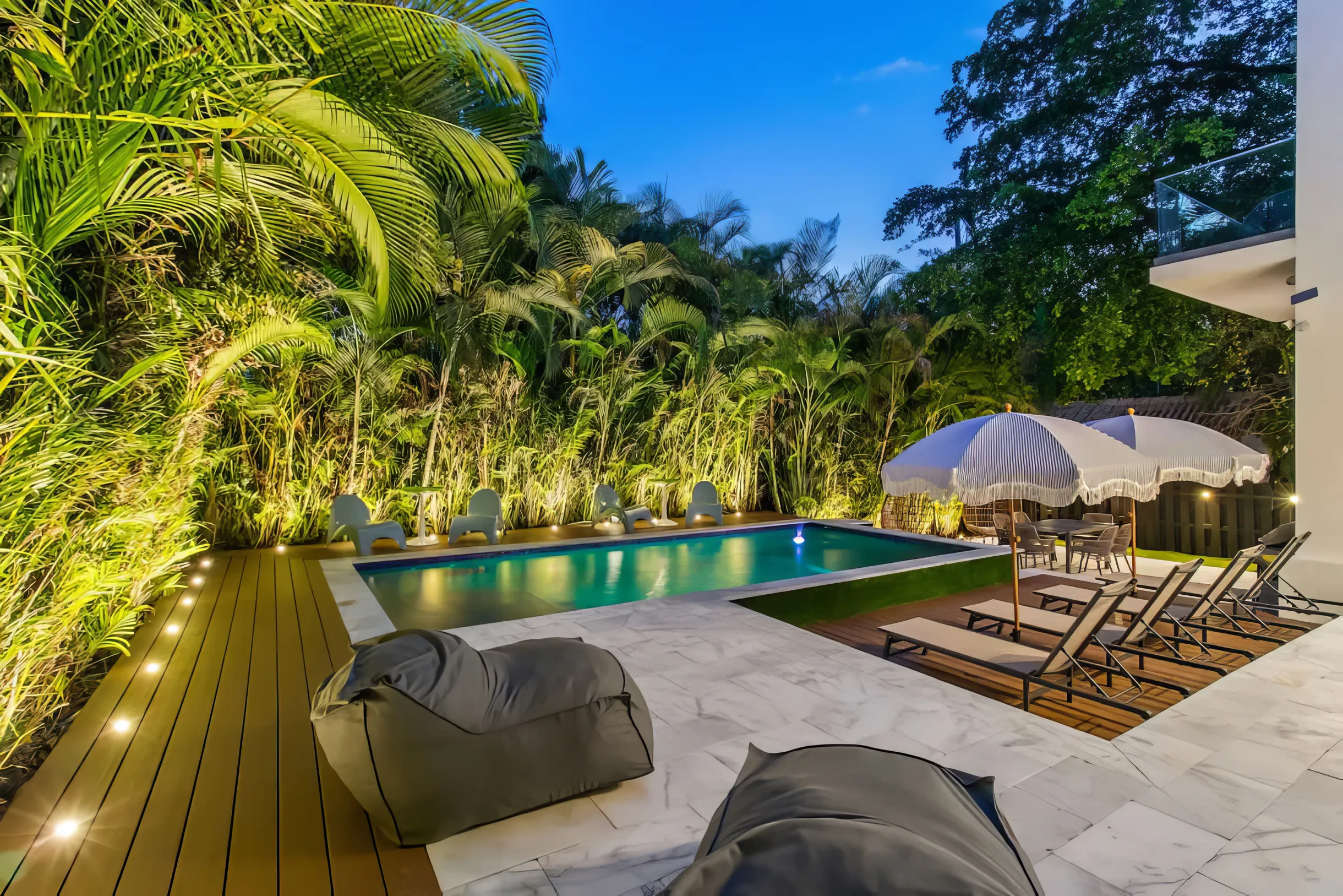 Wander Hollywood Beach Modern #44