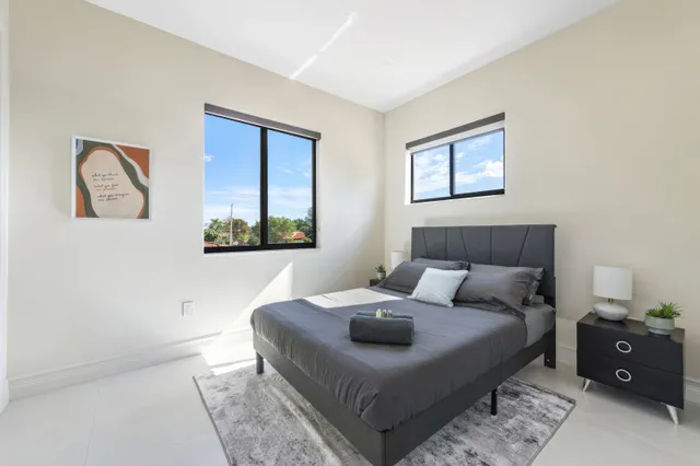 Bedroom 3 image 1