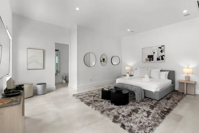 Bedroom 1 image 1