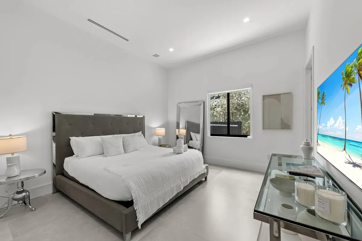 Bedroom 3 image
