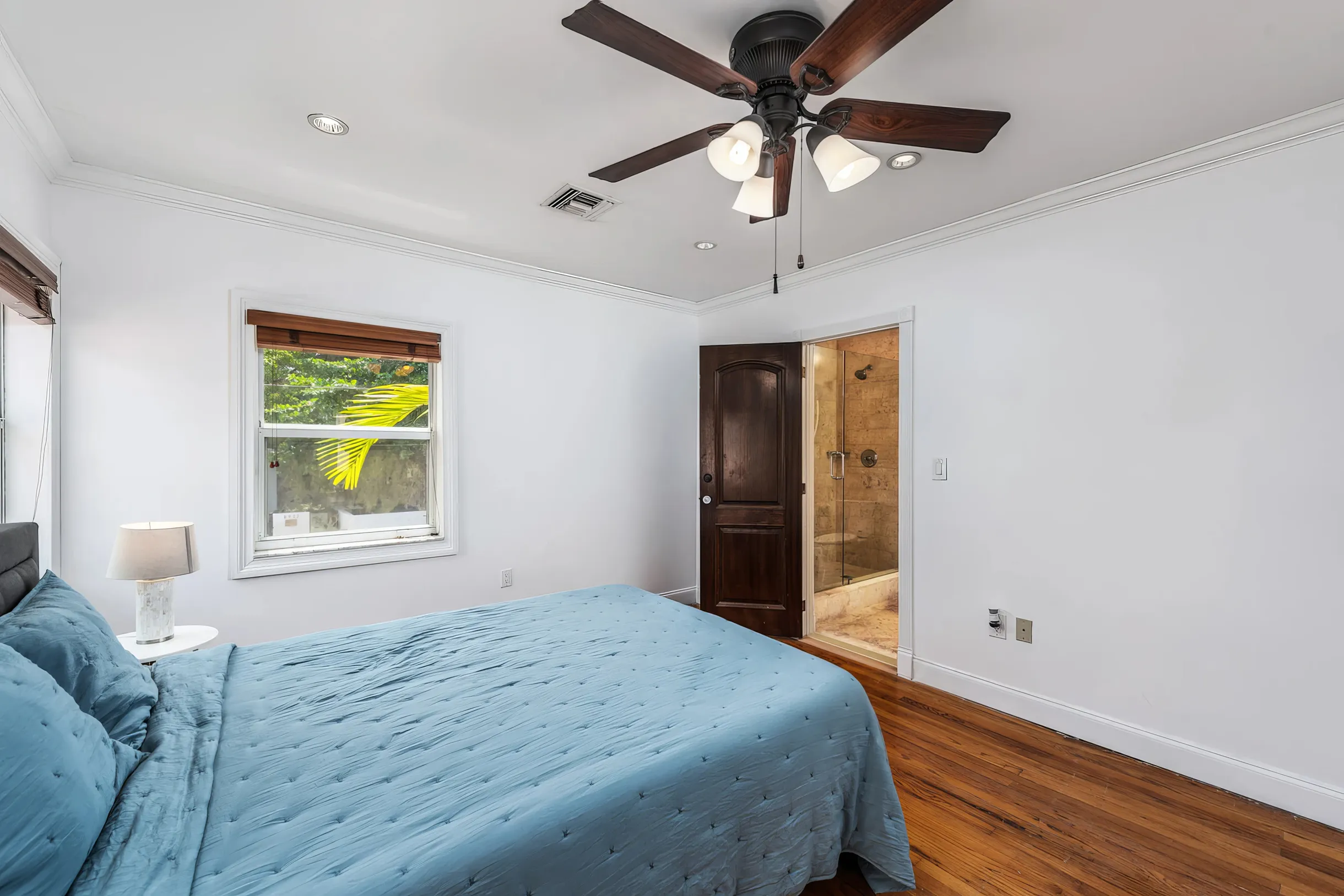 Massive Villa, Movie theater, Pool, & Jacuzzi ! #8