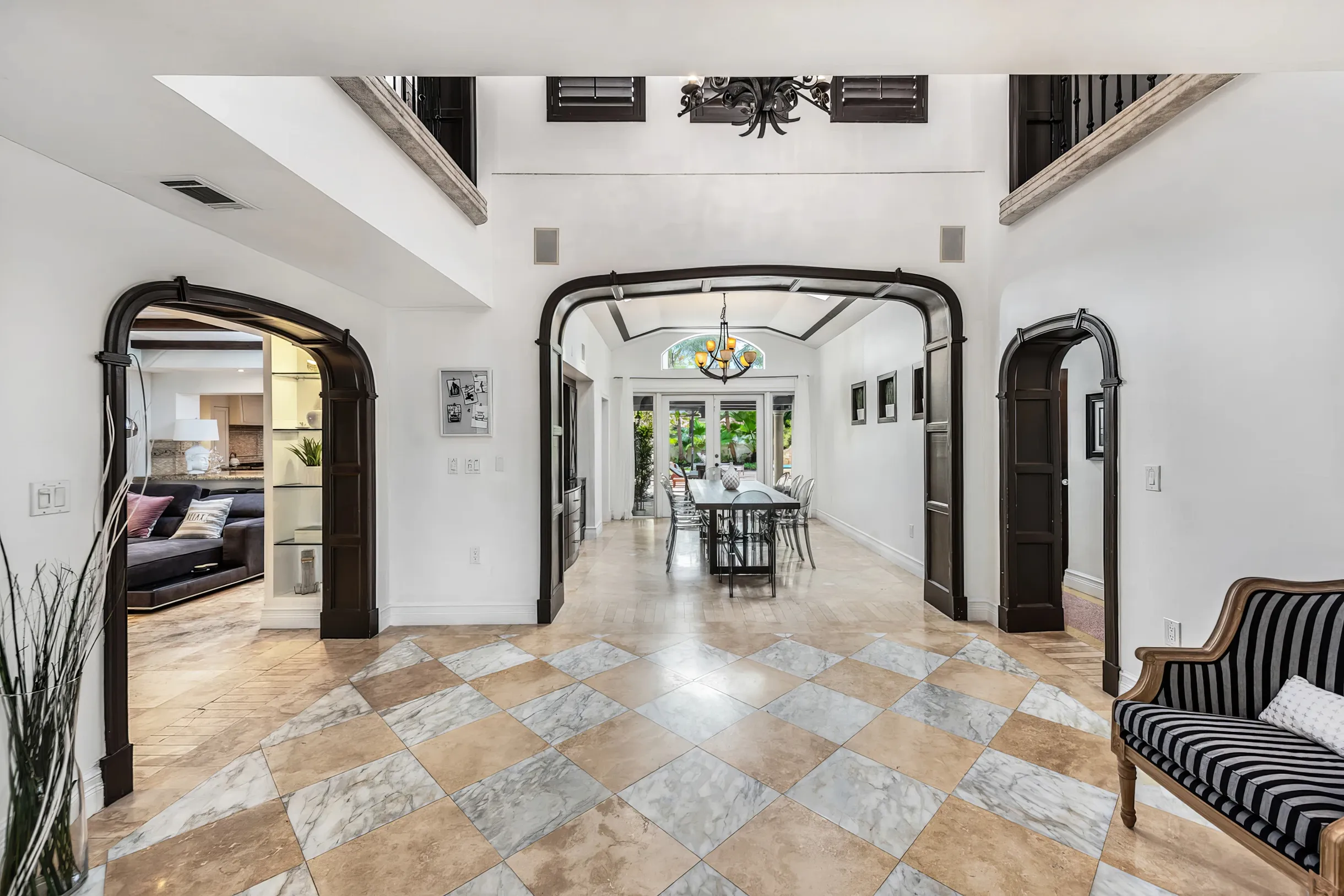 Massive Villa, Movie theater, Pool, & Jacuzzi ! #20