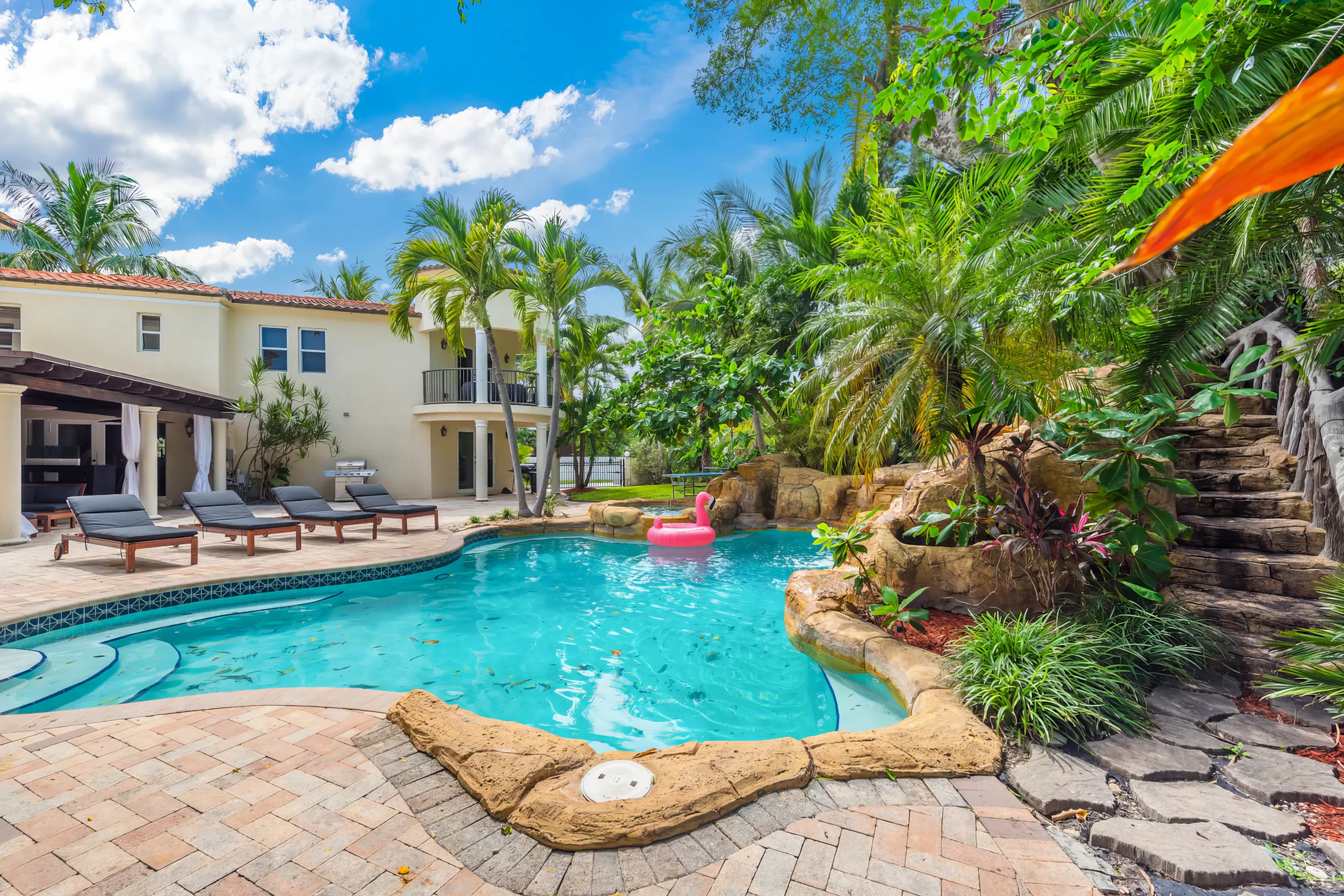 Massive Villa, Movie theater, Pool, & Jacuzzi ! #52