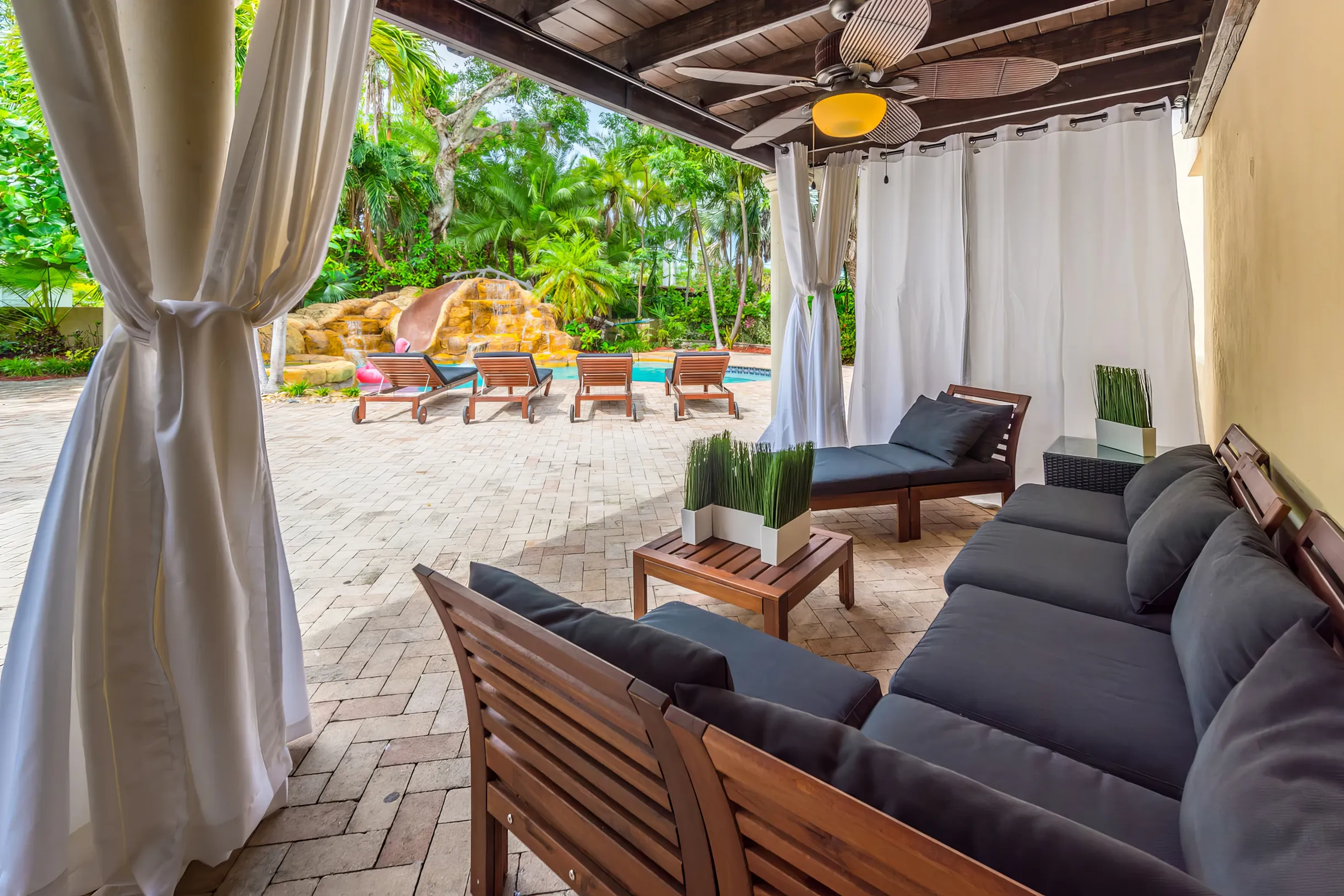 Massive Villa, Movie theater, Pool, & Jacuzzi ! #23