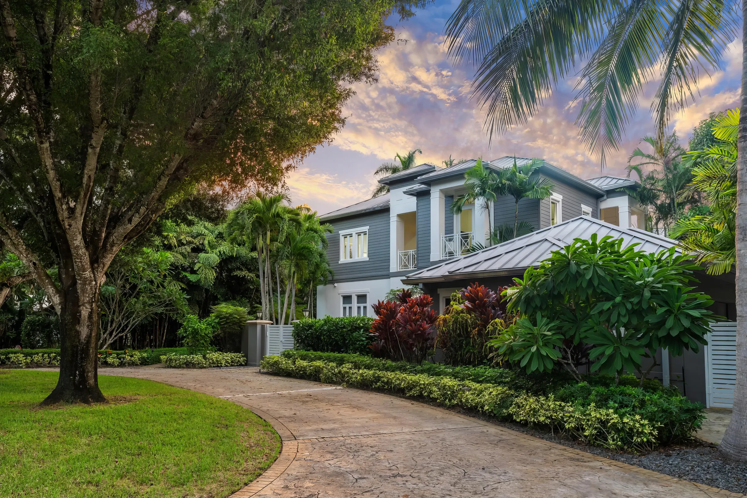 Wander Miami Pinewood