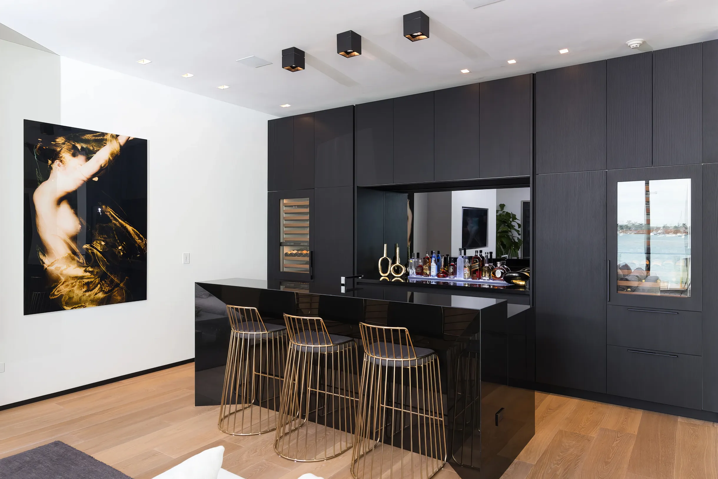 Waterfront Villa - Rooftop Pool & Spa - Theater #7