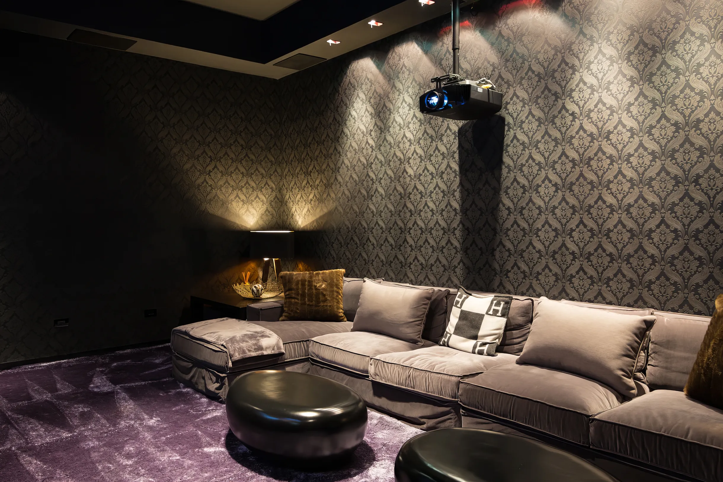 Waterfront Villa - Rooftop Pool & Spa - Theater #24