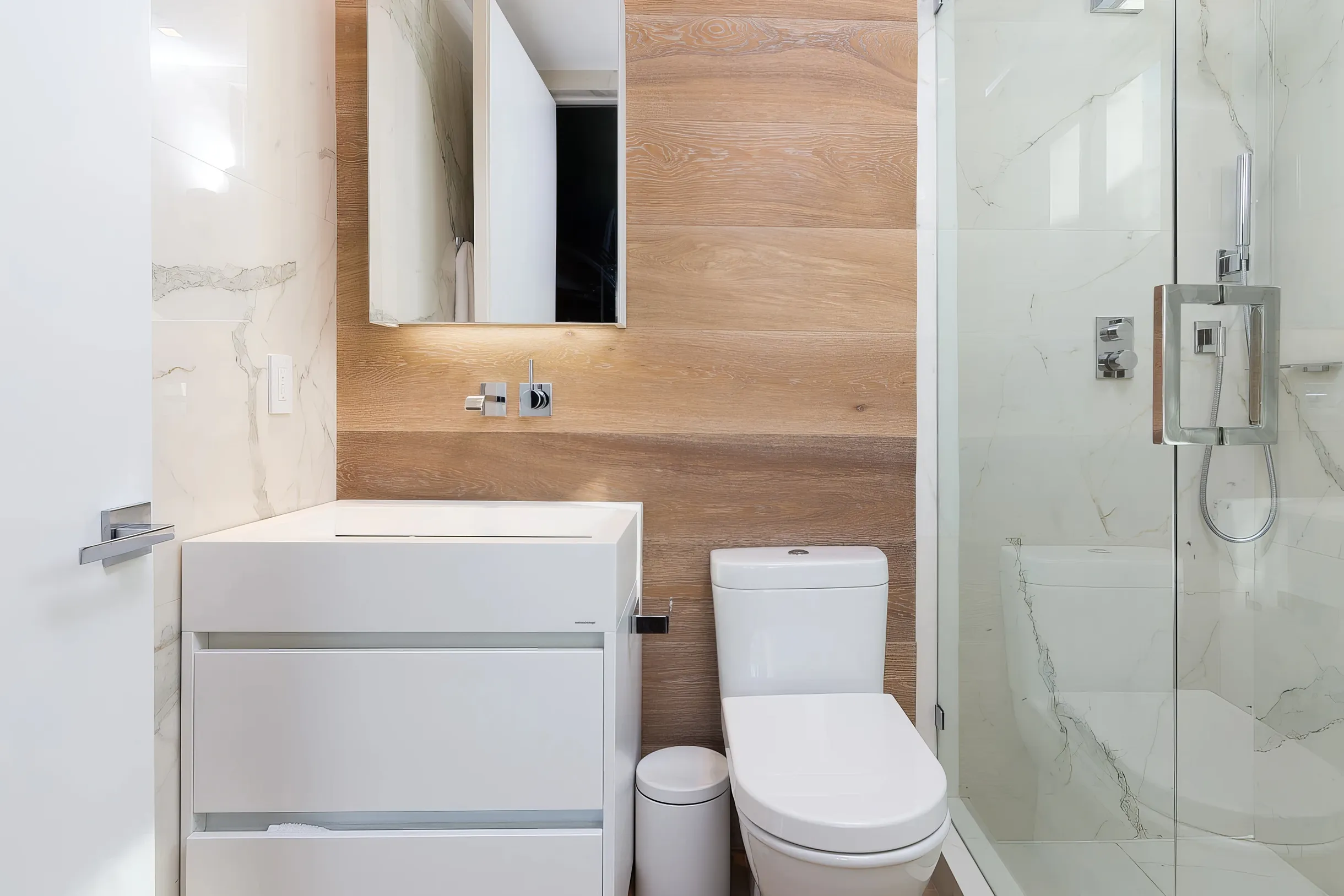 Waterfront Villa - Rooftop Pool & Spa - Theater #14