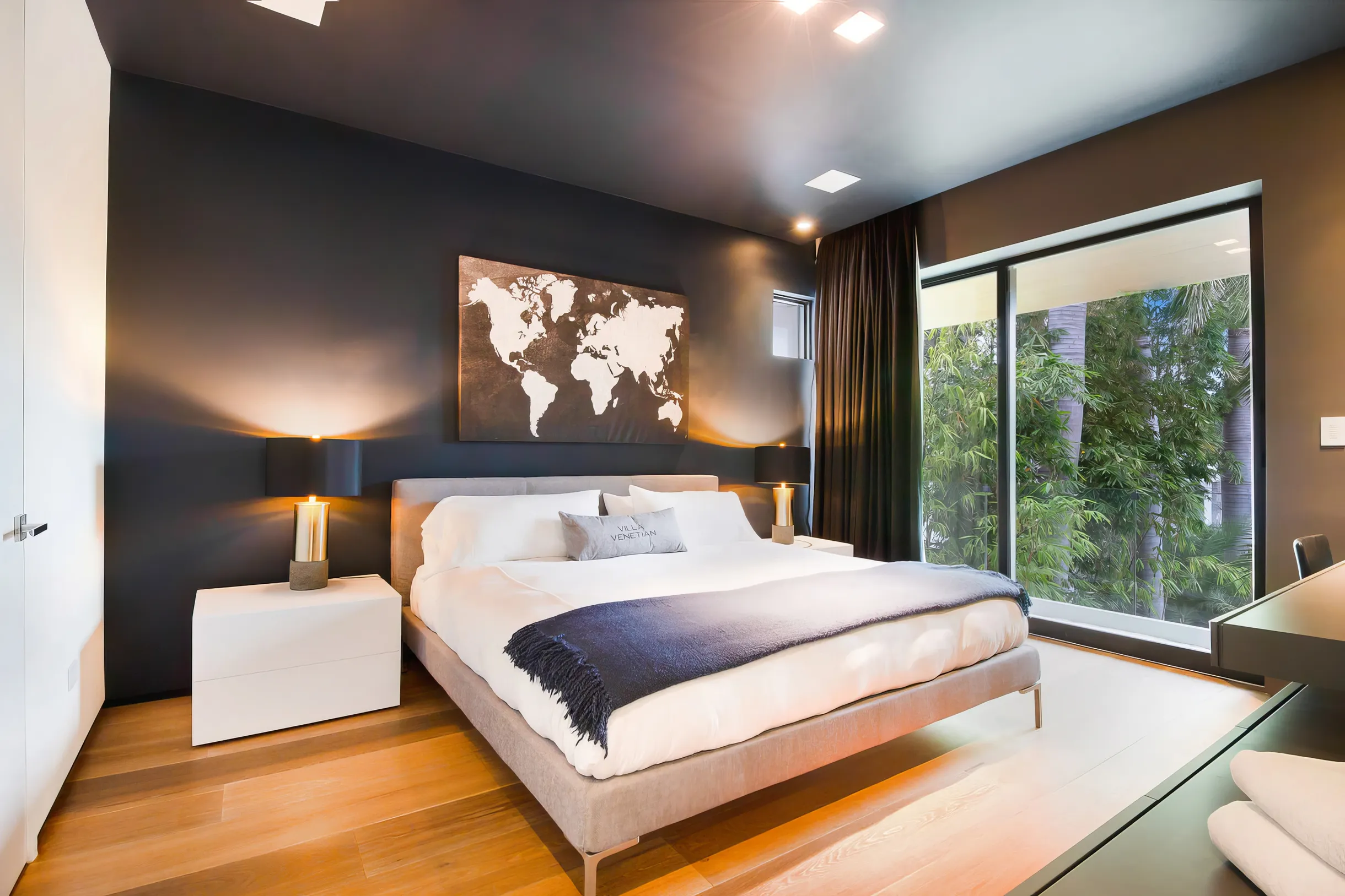 Waterfront Villa - Rooftop Pool & Spa - Theater #19