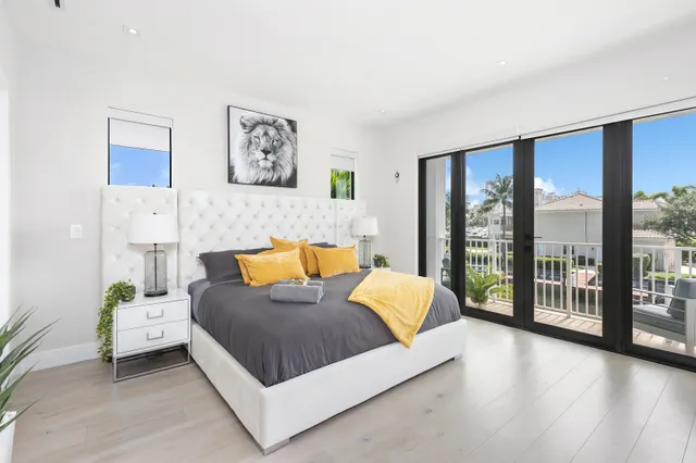 Bedroom 1 image 1
