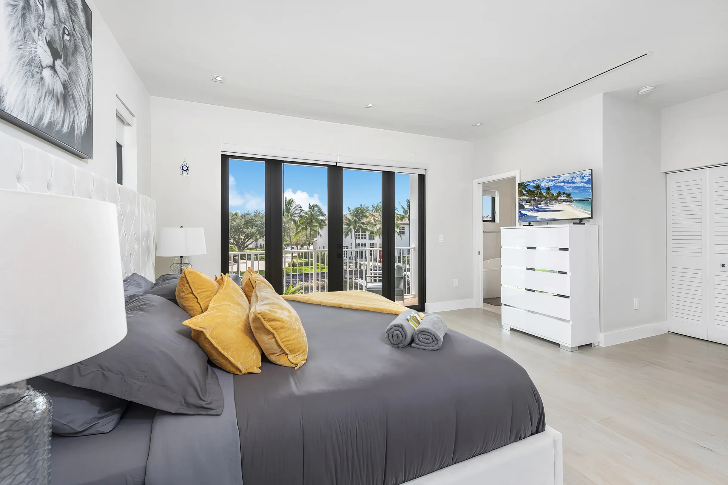 Waterfront Villa / Heated Pool, Gameroom, Sleeps12 #27