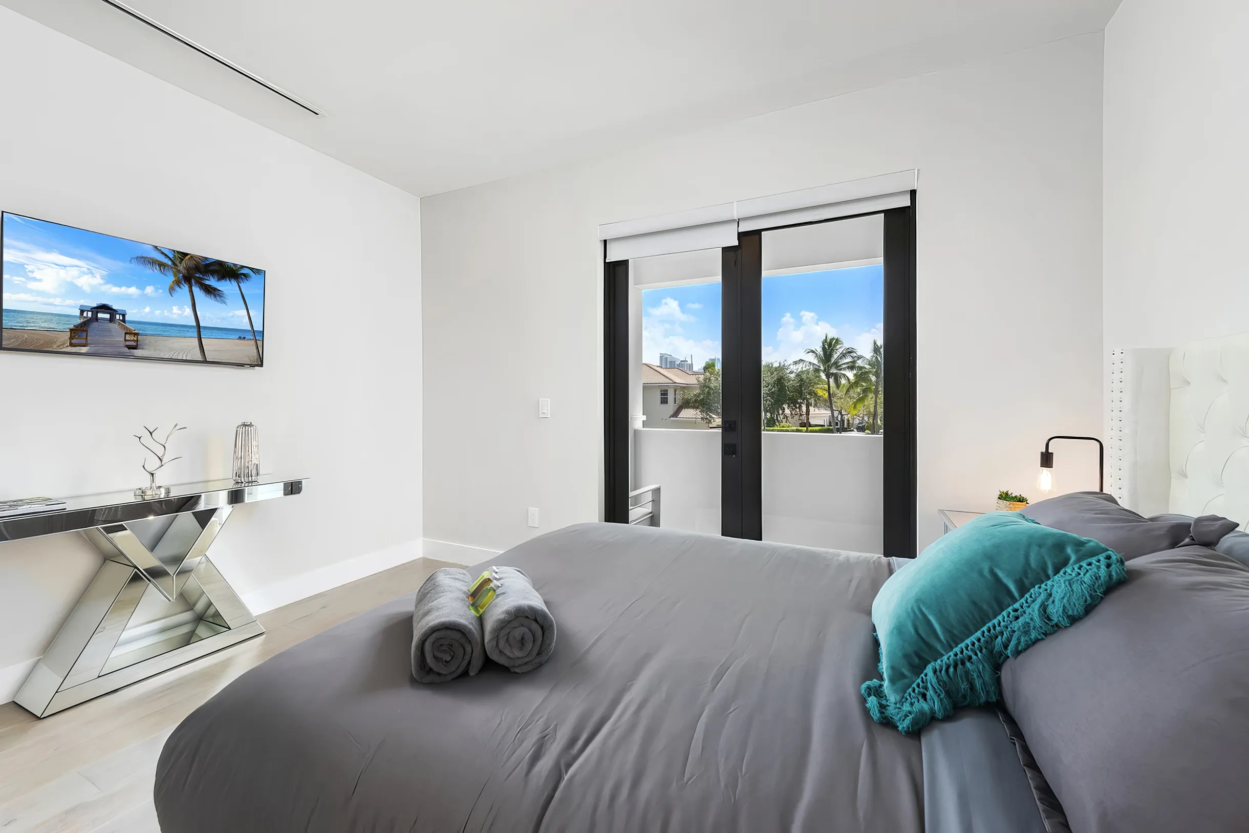 Waterfront Villa / Heated Pool, Gameroom, Sleeps12 #31