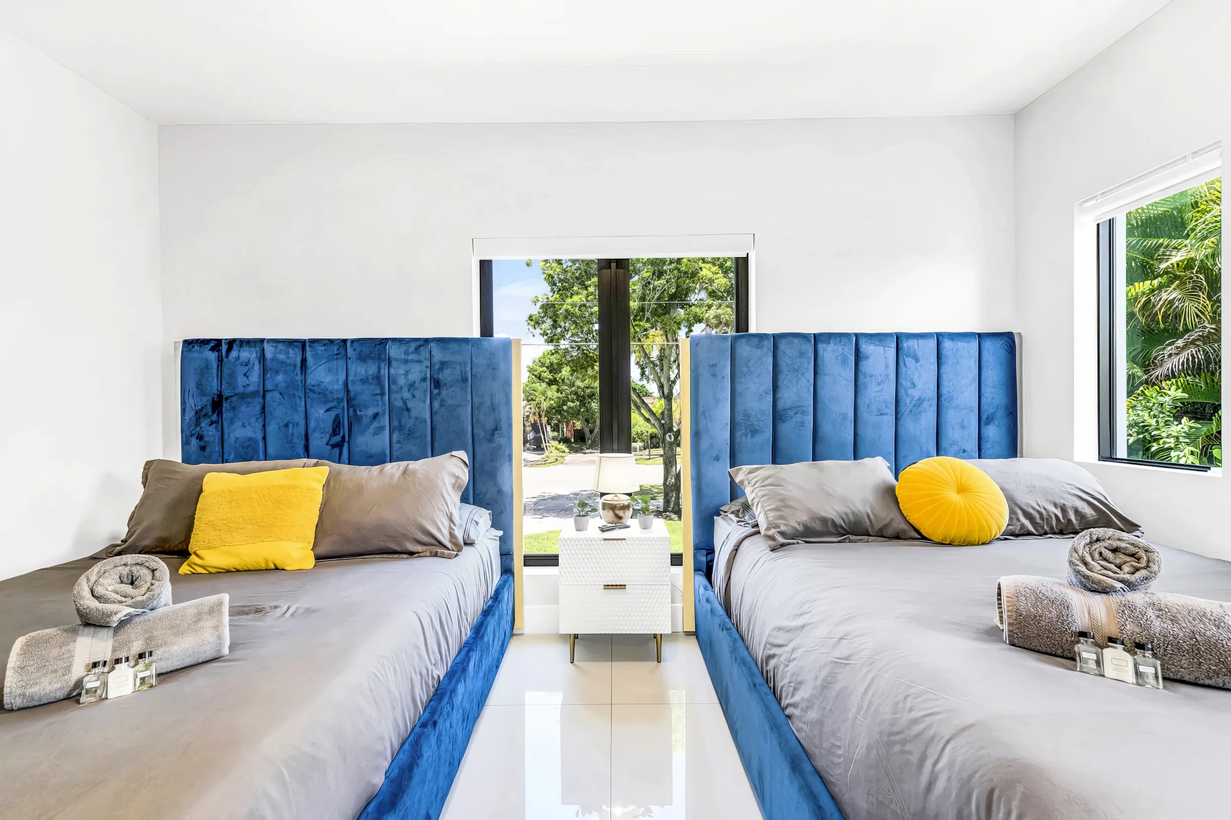 Waterfront Villa / Heated Pool, Gameroom, Sleeps12 #16