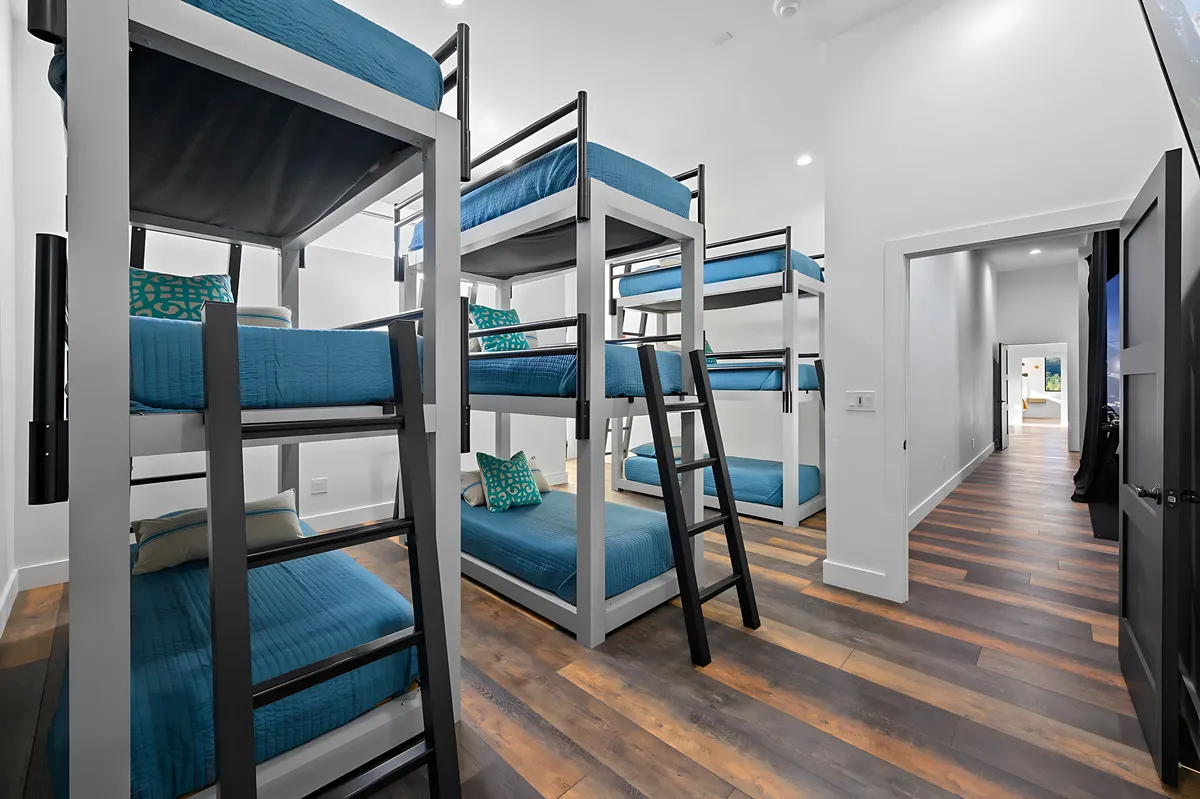 Bunk Bedroom image