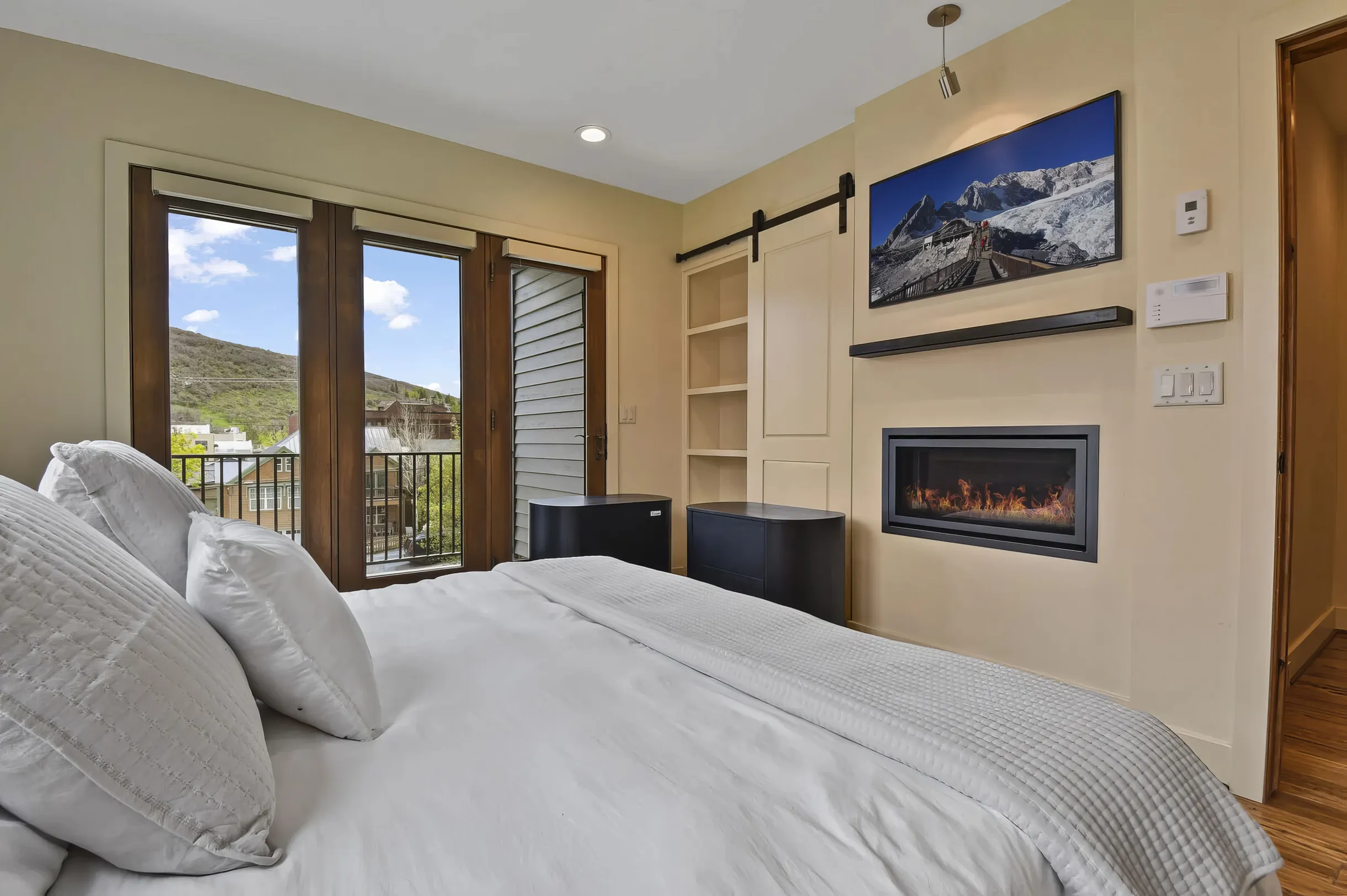 Woodside House #26