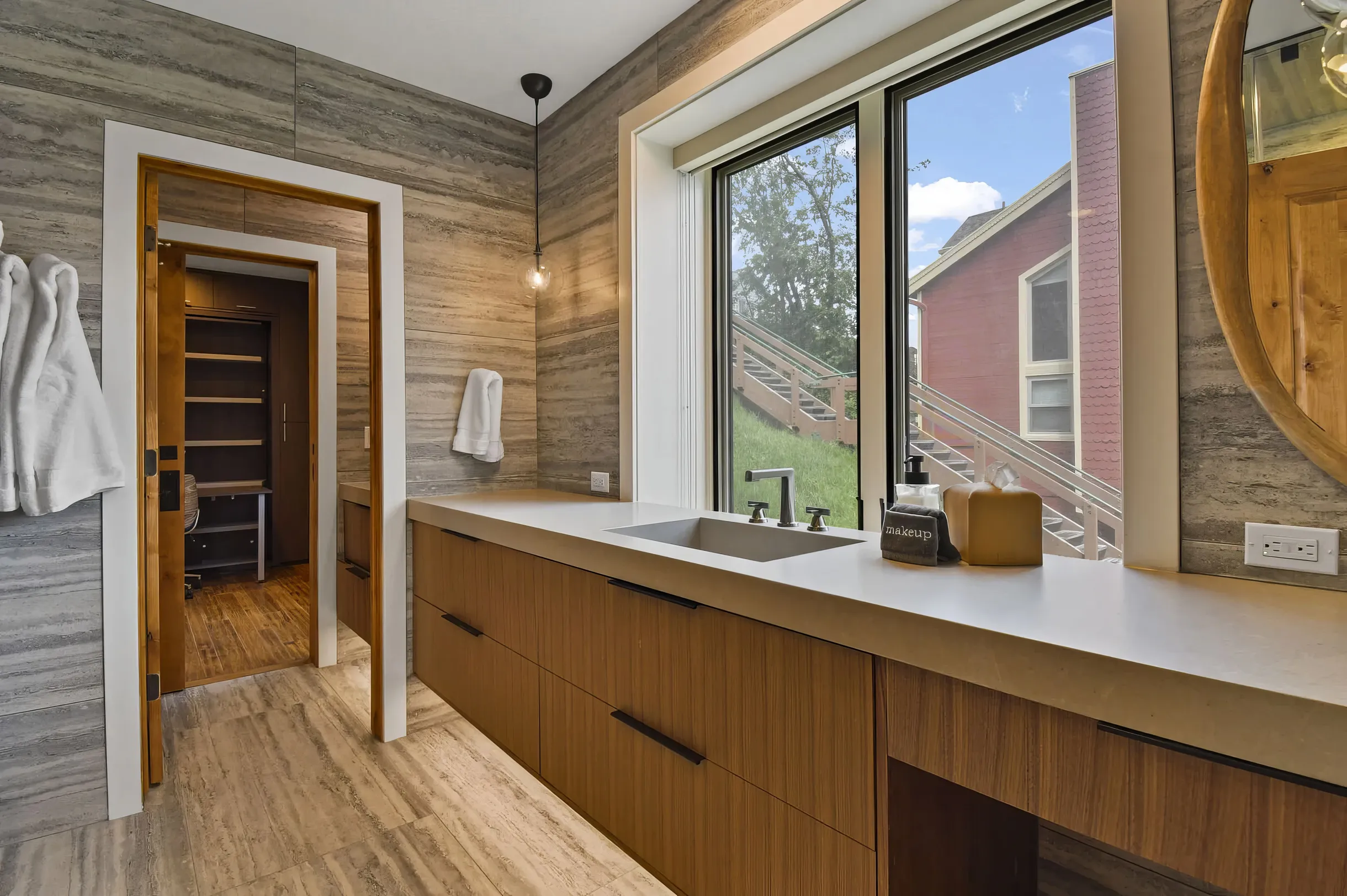 Woodside House #14