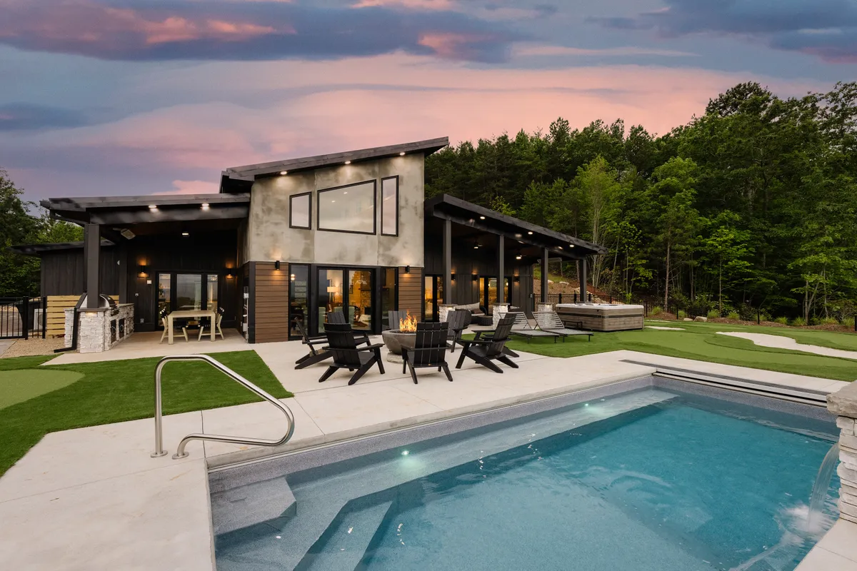 Wander Lake Lure Ridge