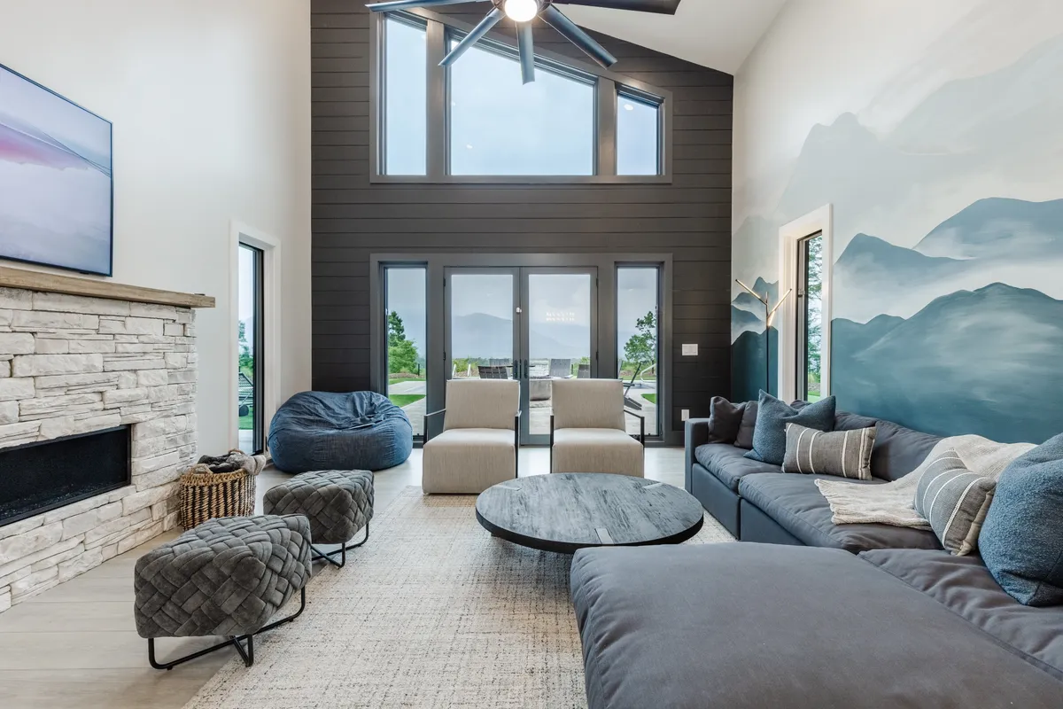 Wander Lake Lure Ridge