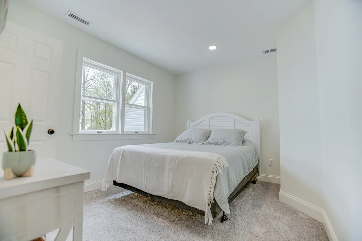 Bedroom 7 image