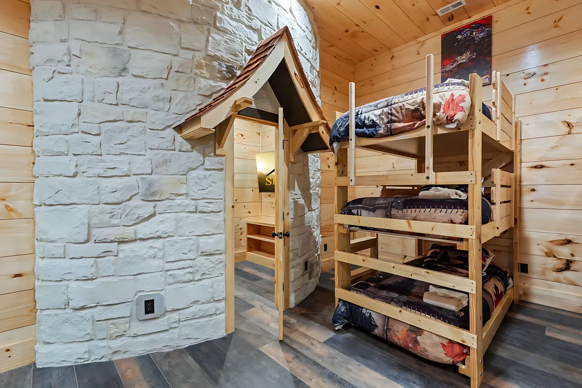 Bunk Bedroom image