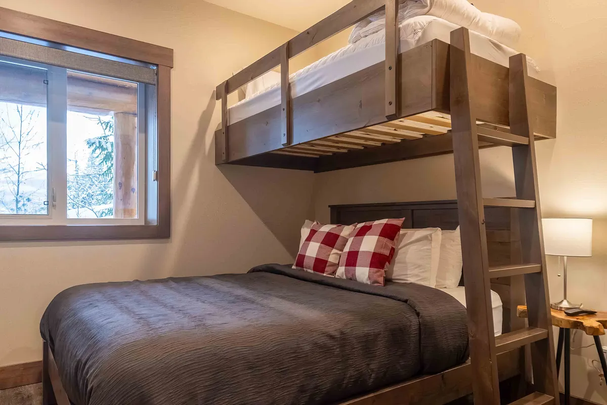 Bedroom 3 image