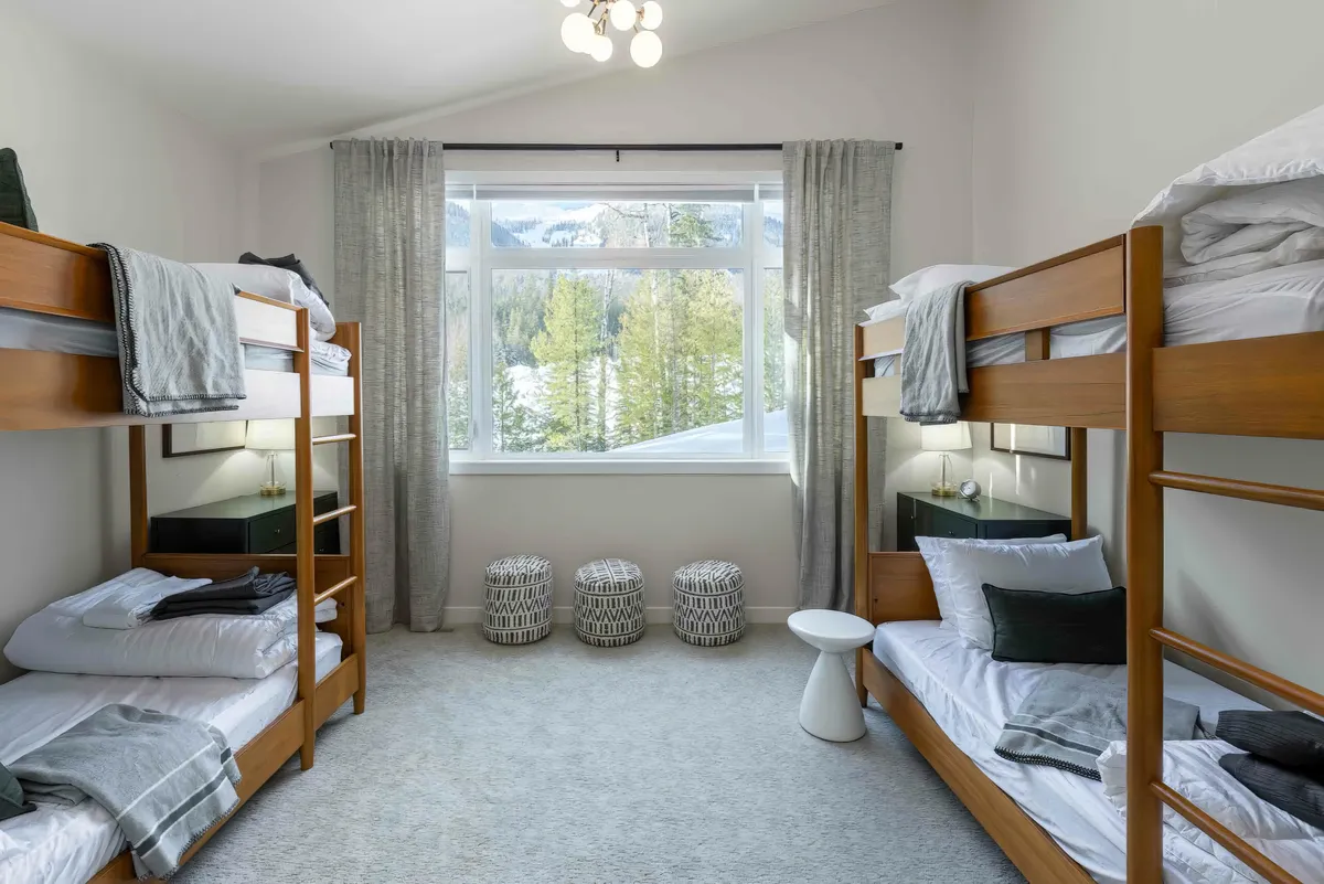 Bunk Bedroom image