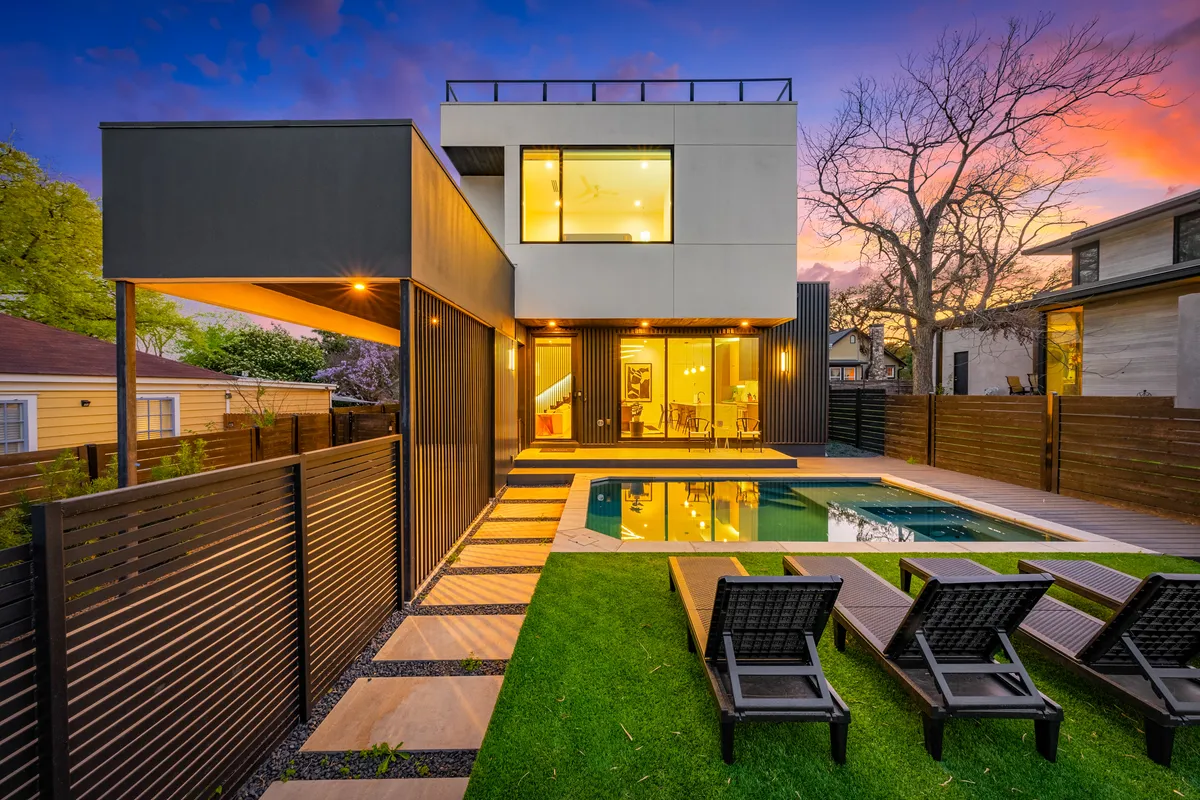 Wander Austin Arbor #1