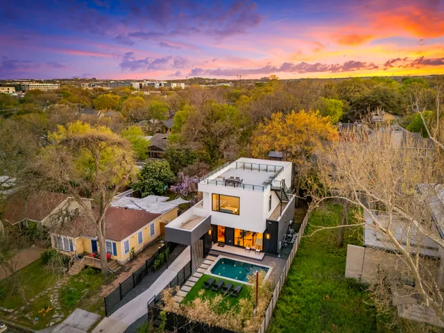 Wander Austin Arbor #2