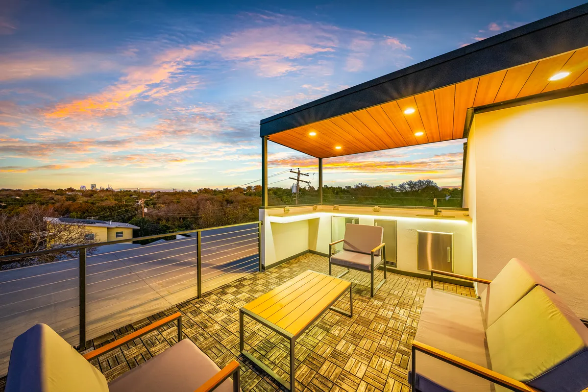 Wander Austin Oakhaven