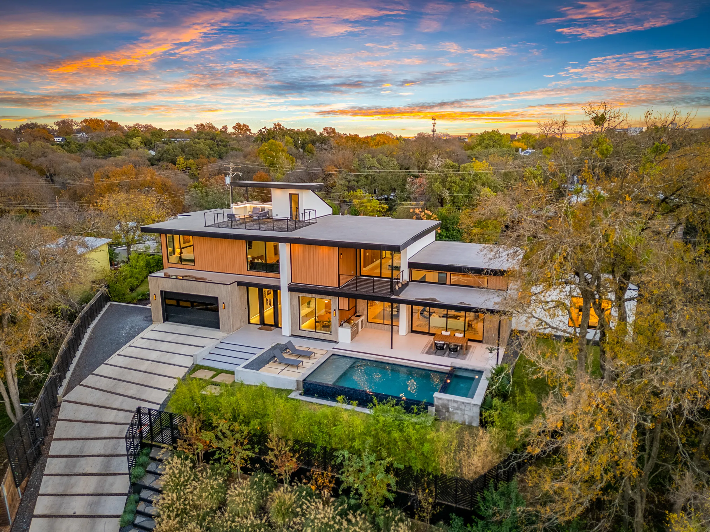 Wander Austin Oakhaven #4