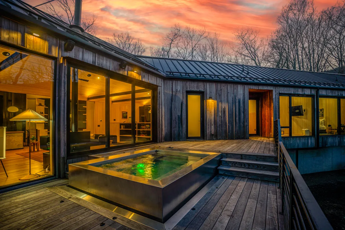 Wander Black Mountain