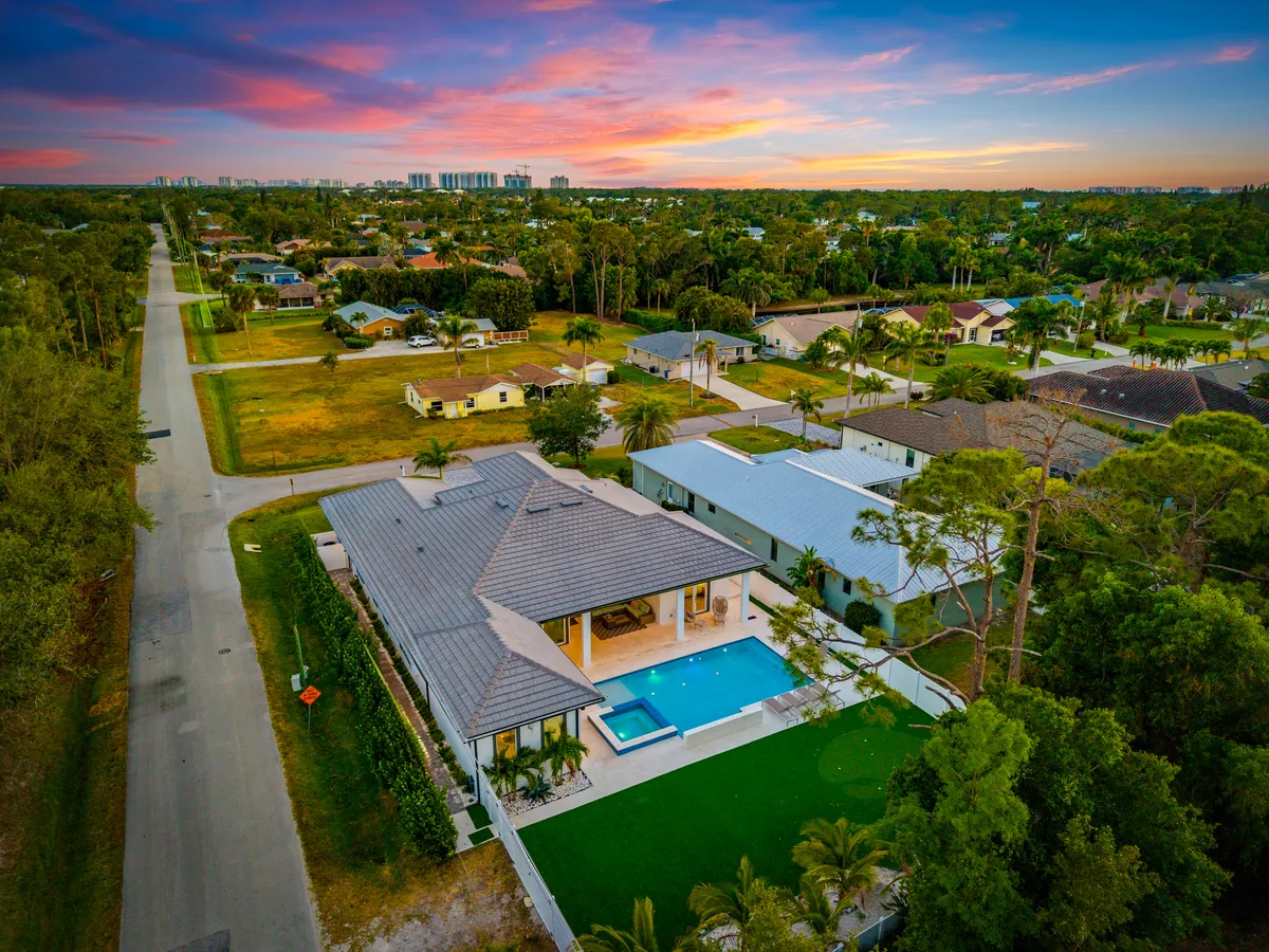Home in Bonita Springs property photo 5