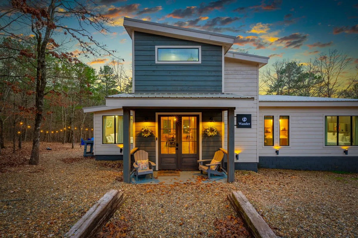 Wander Broken Bow Creek