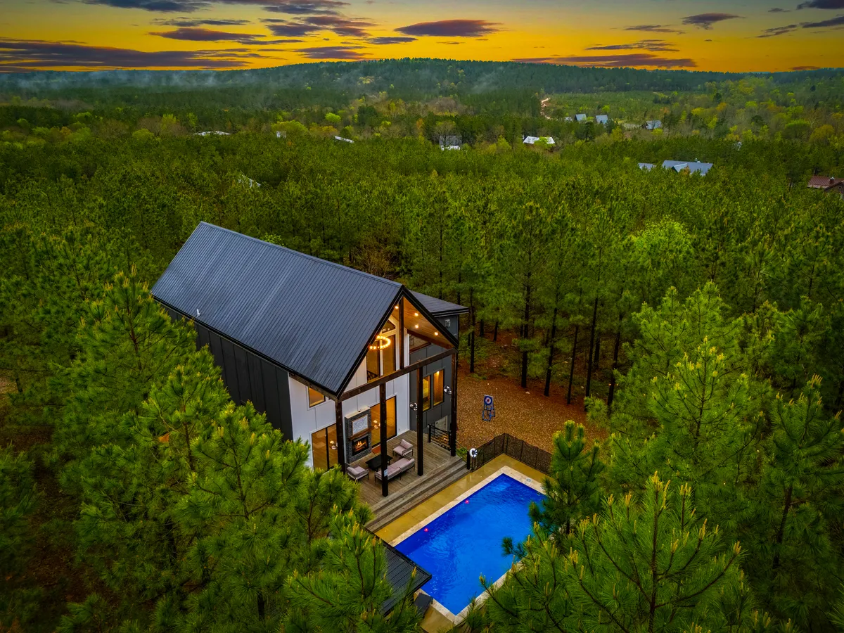 Home in Broken Bow property photo 5