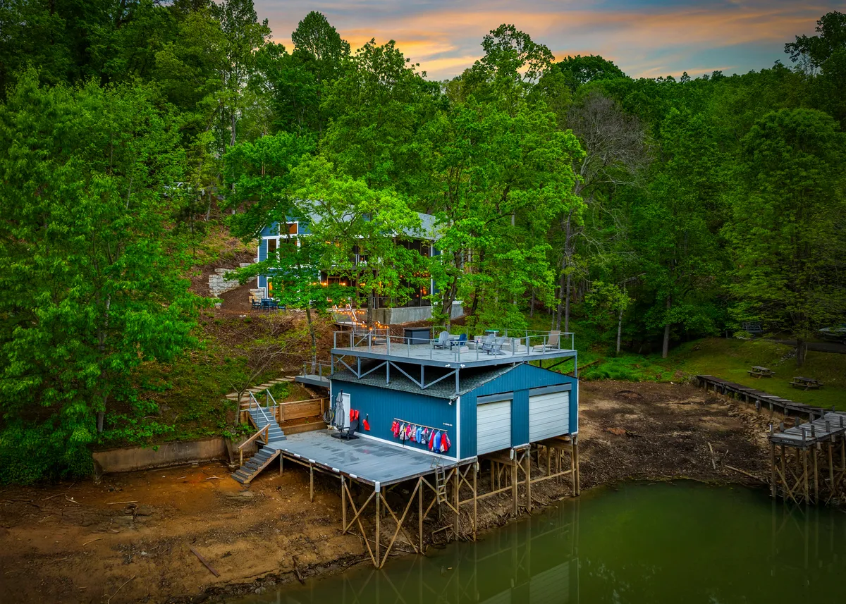 Wander Lake Lure Waters