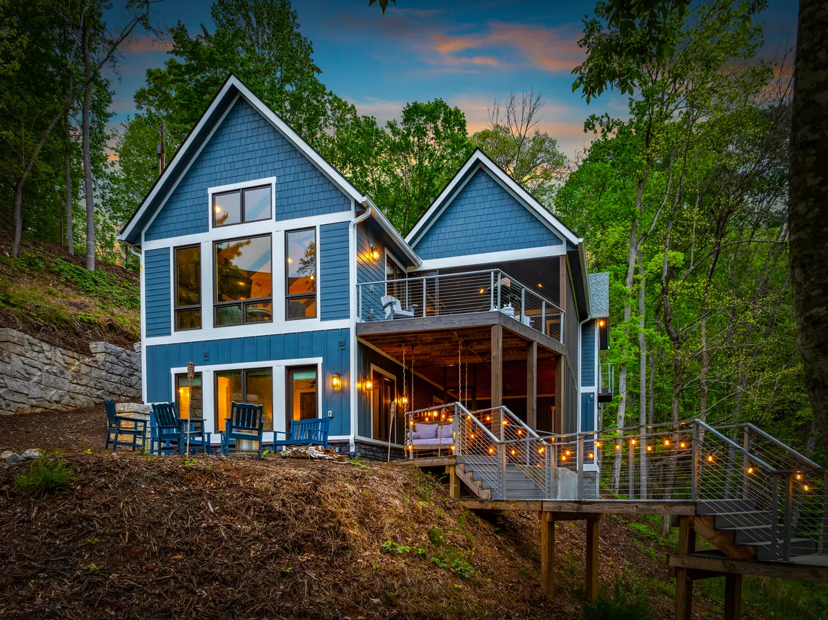 Wander Lake Lure Waters