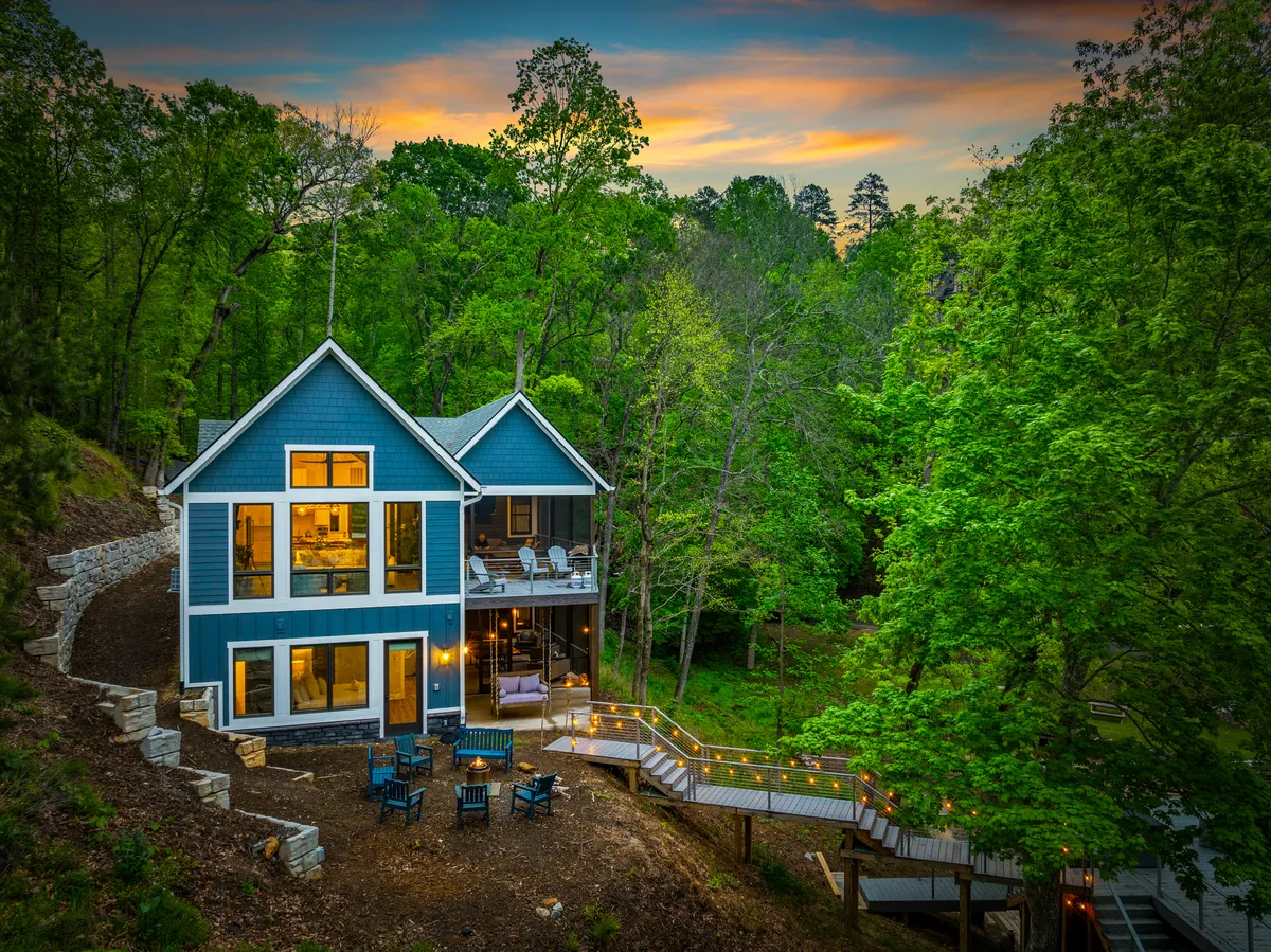 Wander Lake Lure Waters