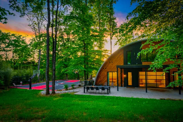 Wander Monroe Hollow