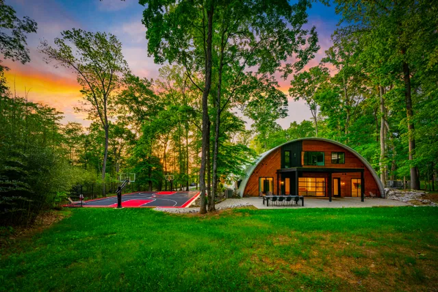 Wander Monroe Hollow