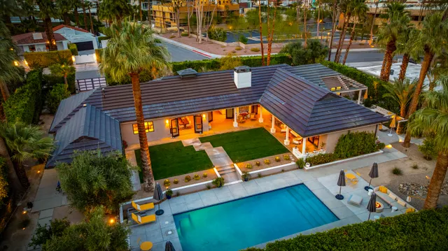 Wander Palm Springs Buena Vista