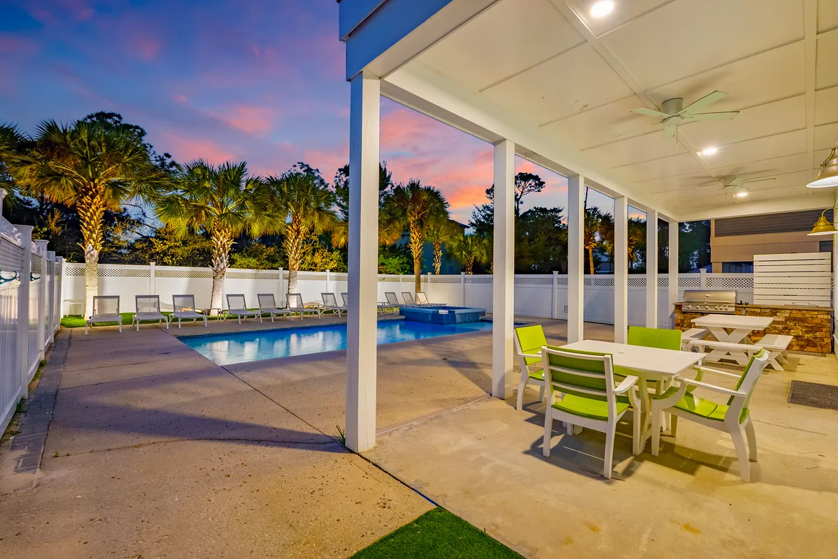 Wander Santa Rosa Shores